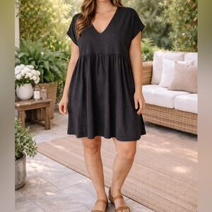 Mittoshop Black V-Neck Mini Dress with Pockets